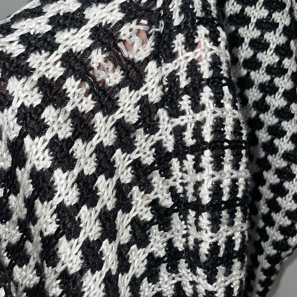 💰3 For $25 💰WORTHINGTON short HOUNDSTOOTH Cardigan SZ M​​​ - Picture 3 of 6